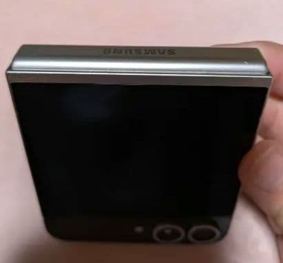 折りたたみ式スマートフォン Galaxy z flip6