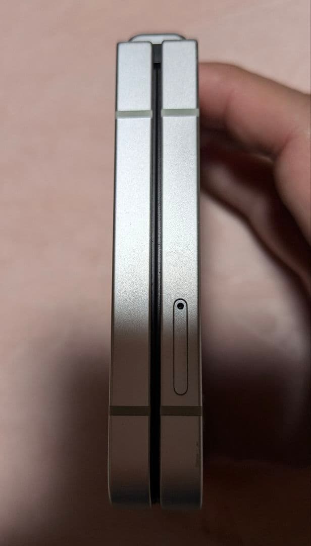 折りたたみ式スマートフォン Galaxy z flip6