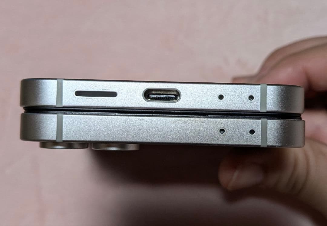 折りたたみ式スマートフォン Galaxy z flip6