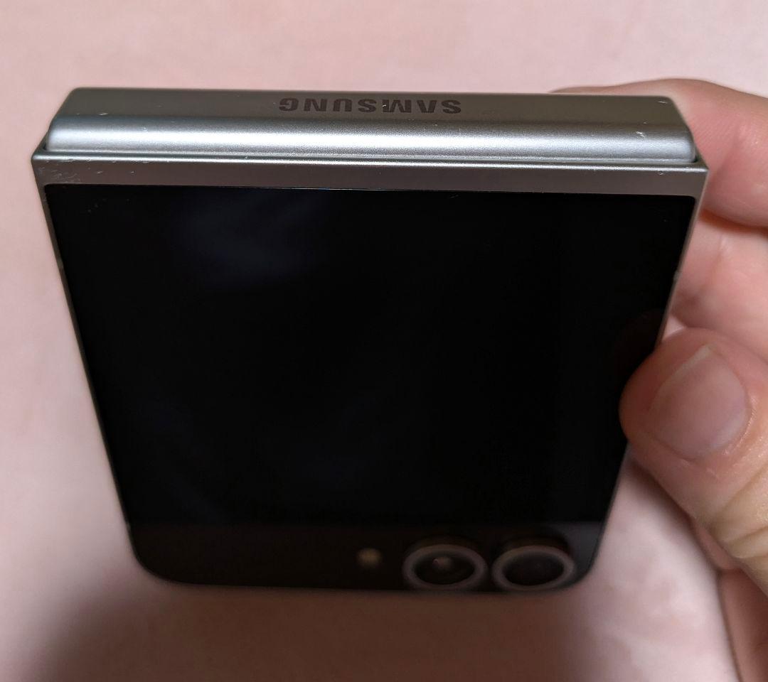 折りたたみ式スマートフォン Galaxy z flip6