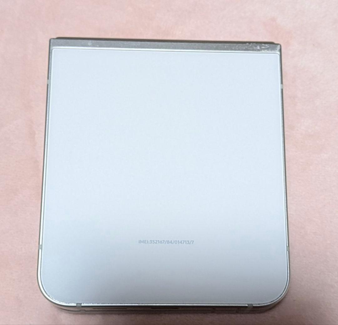 折りたたみ式スマートフォン Galaxy z flip6