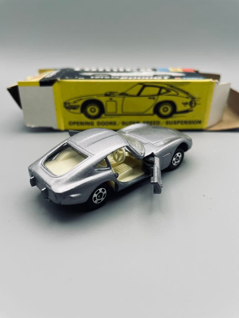 トミカ 黒箱No.5 トヨタ2000GT