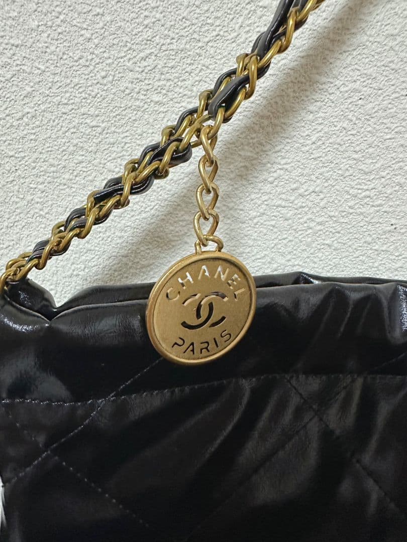 CHANEL ノベルティレザーショルダーバッグブラック