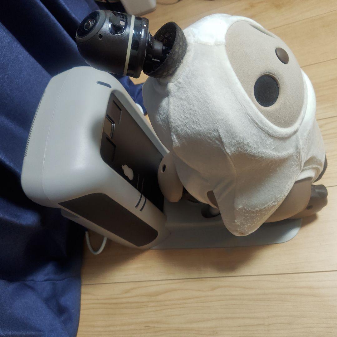 LOVOT 2.0 ラボット 本体ネスト箱有　2023年購入 服アクセサリー付