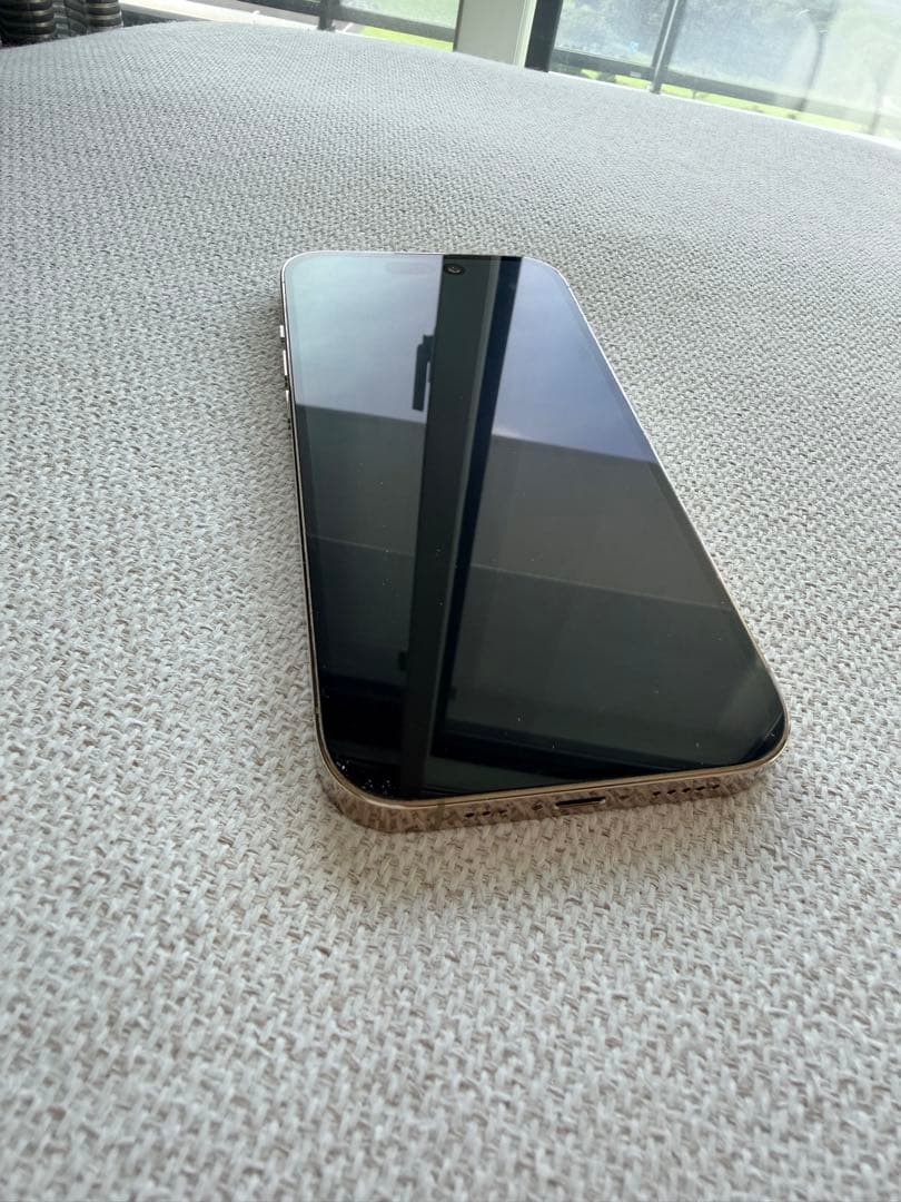 【極美品】Apple iPhone 14 Pro 1TB ゴールド 本体