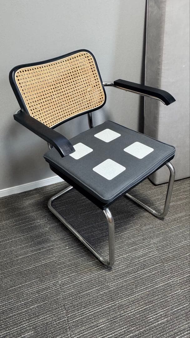 KuHoN　　チェスカチェア