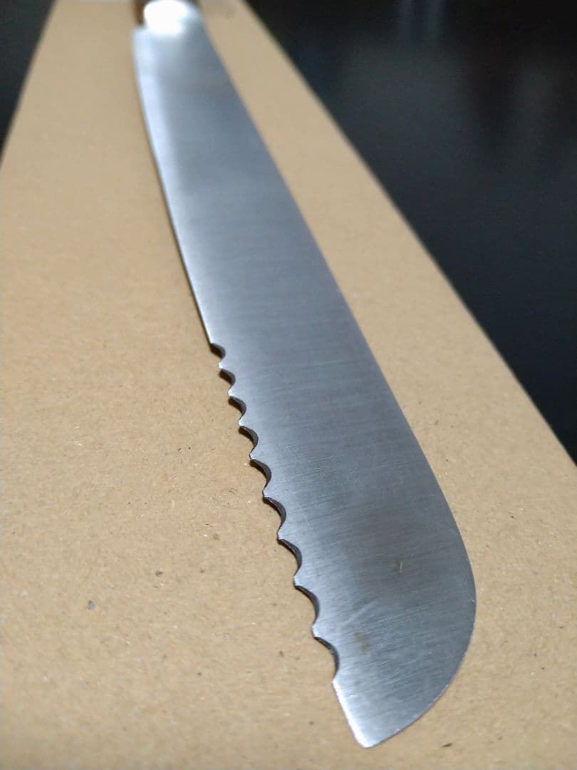 タダフサ パン切り