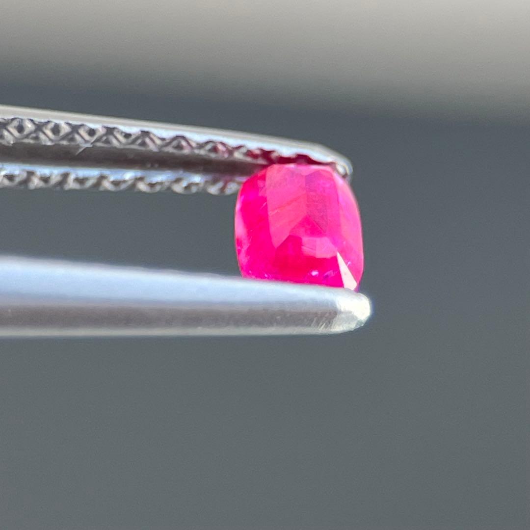 スリランカ産非加熱天然ルビールース