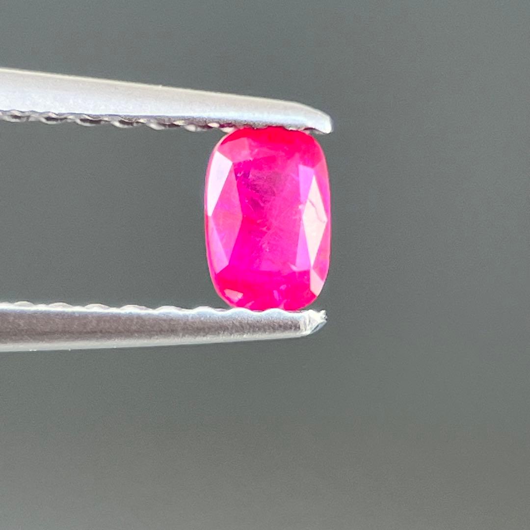 スリランカ産非加熱天然ルビールース