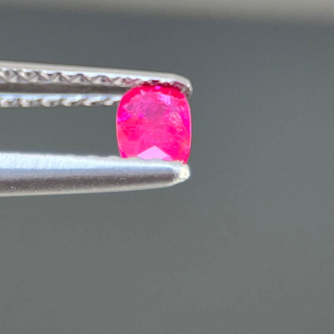 スリランカ産非加熱天然ルビールース