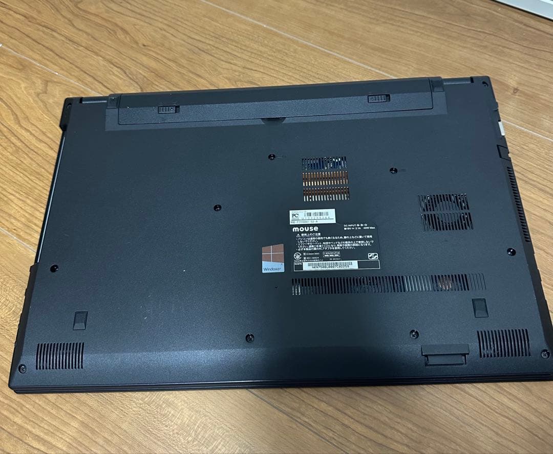 Mouse i5第7世代SSD240GB,メモリ8GB、15.6インチ