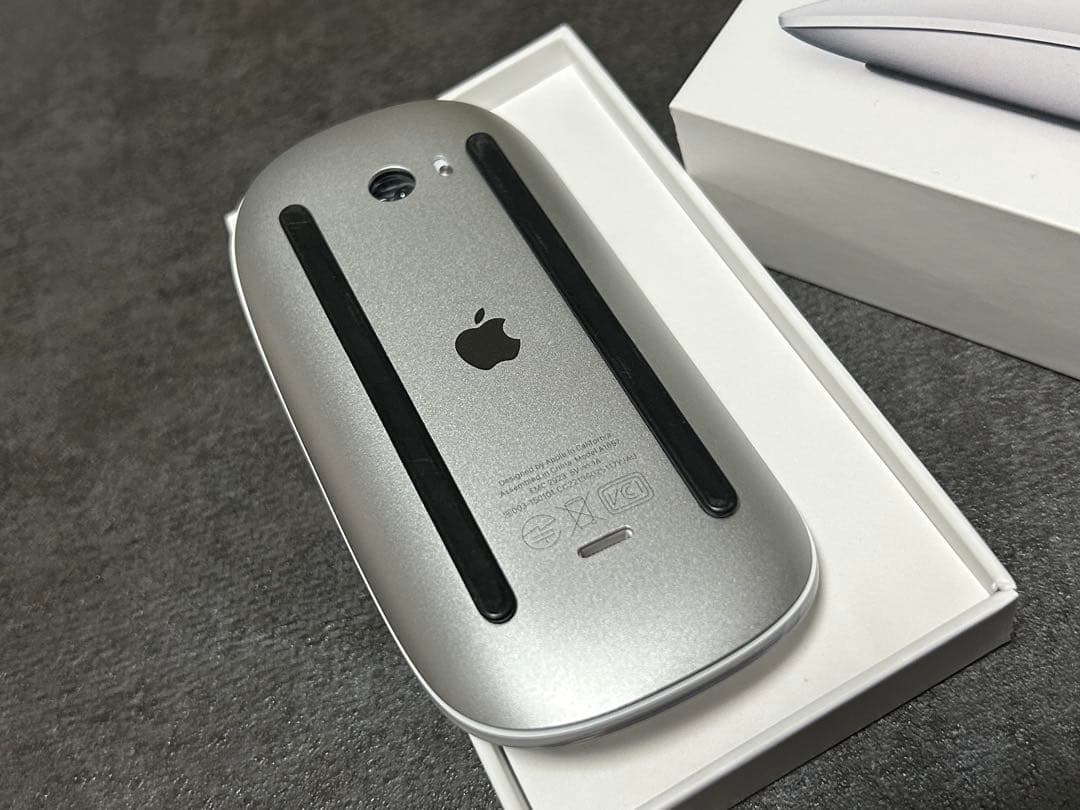 Apple MacBook Air 本体、Magic Mouse
