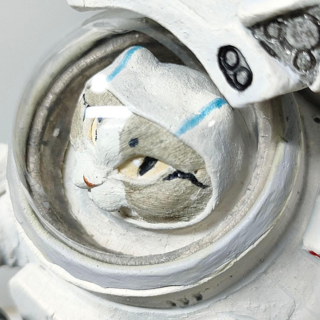 正木卓 陶器猫アート制作 SF映画に登場するような乗り物や宇宙人を表現
