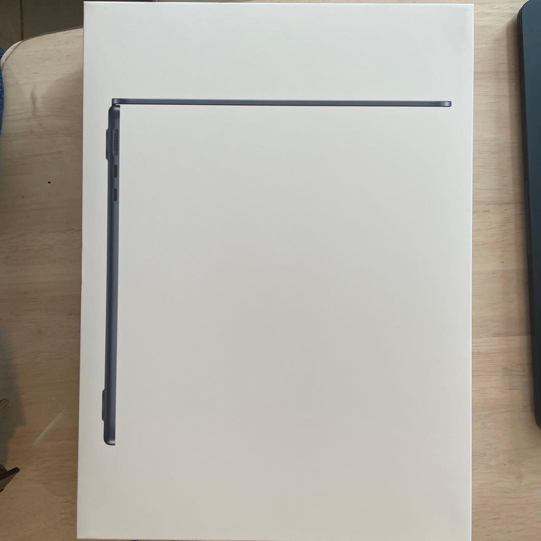 Apple M2チップ搭載13インチMacBook Air