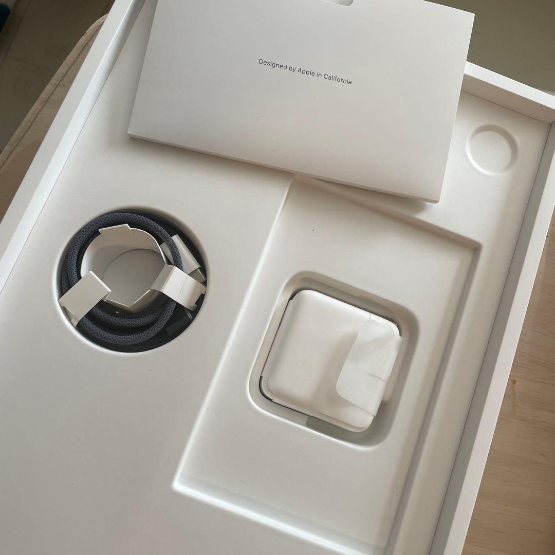 Apple M2チップ搭載13インチMacBook Air