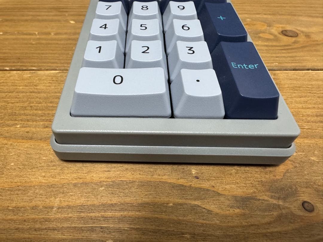 美品☆DENTEN 電卓テンキー 2in1 Bluetooth ワイヤレス 赤軸