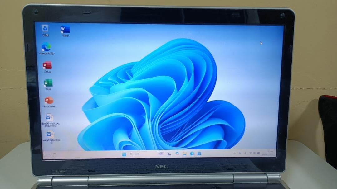 Blu-ray⭐️ノートパソコンNEC Core i7 SSD256Gメモリ8G