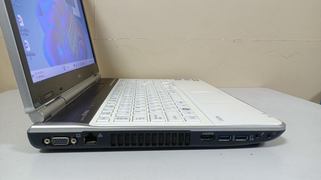 Blu-ray⭐️ノートパソコンNEC Core i7 SSD256Gメモリ8G