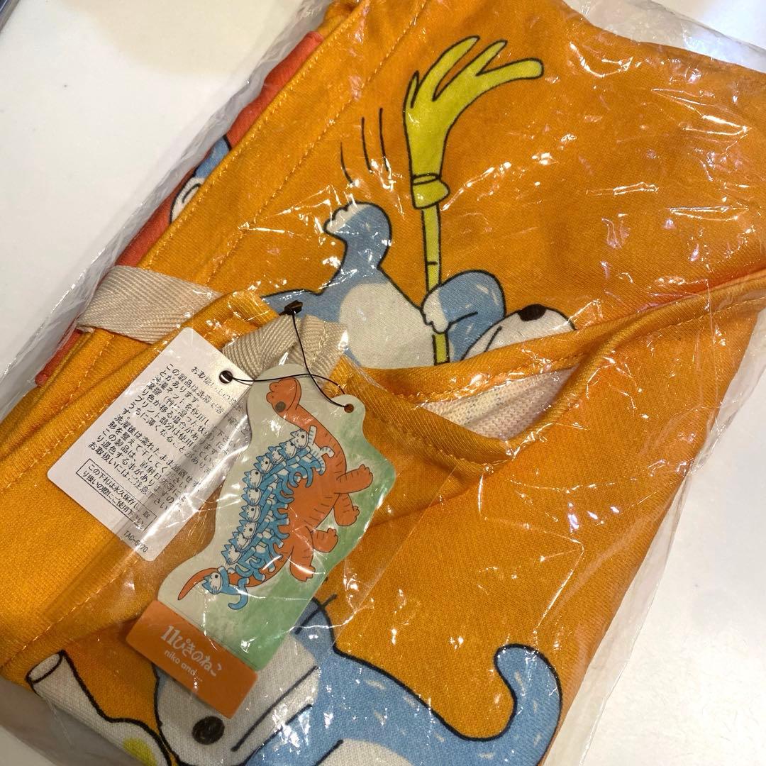 新品　11ぴきのねこ×niko and.. エプロン オレンジ