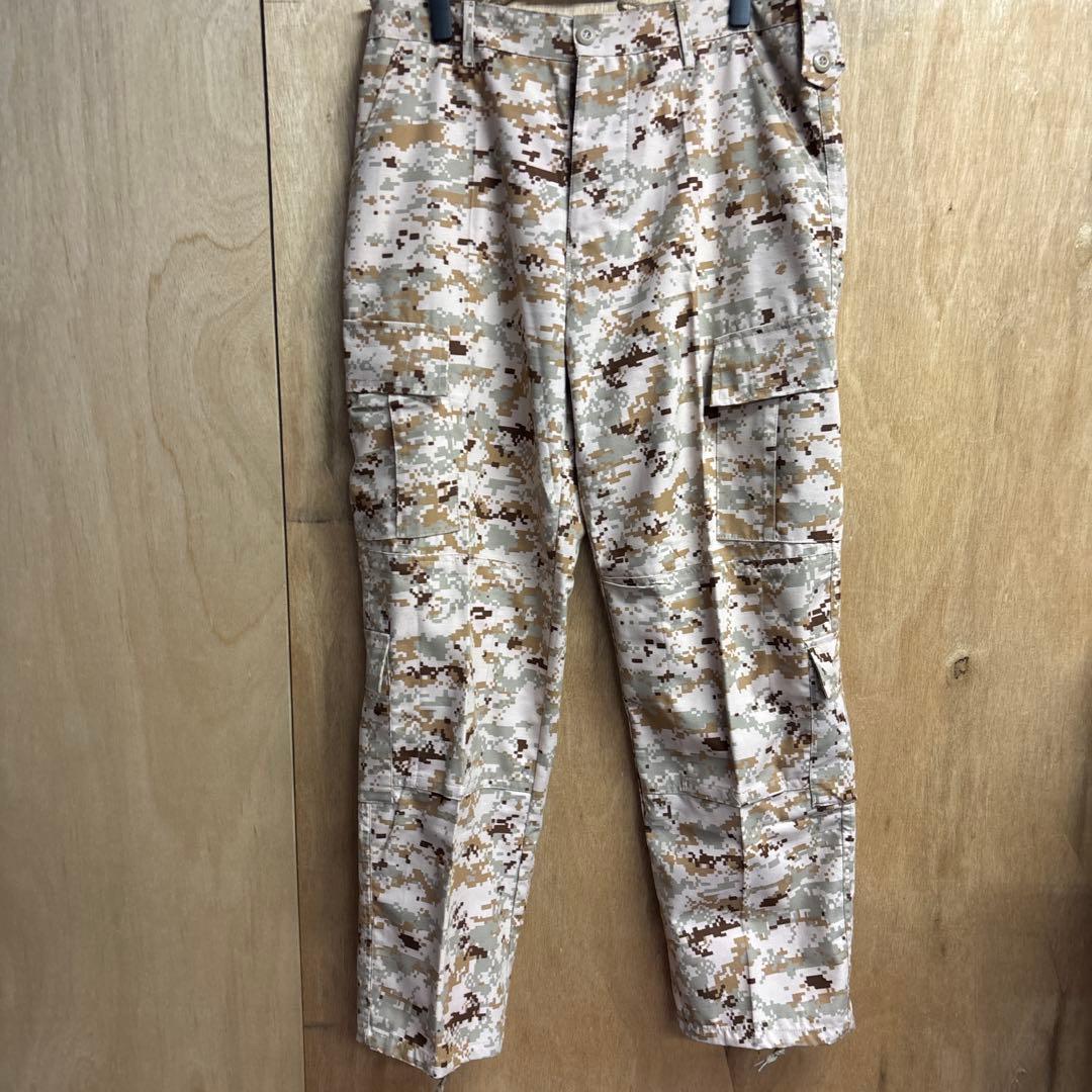 迷彩服 ジャケットとパンツのセット　0203o204