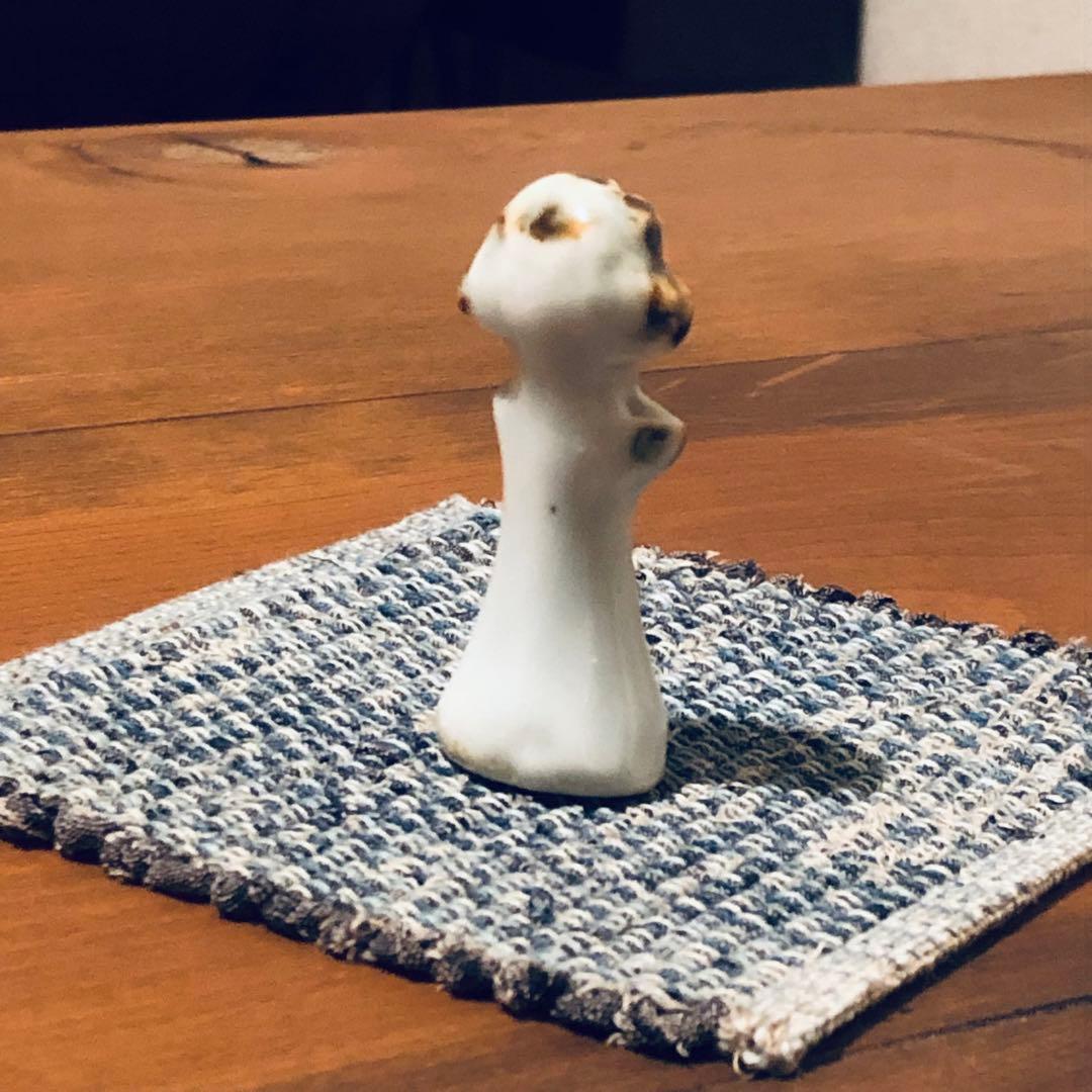 李朝の白磁鉄絵人形（鉄砂人形）男女一対　朝鮮民藝明器