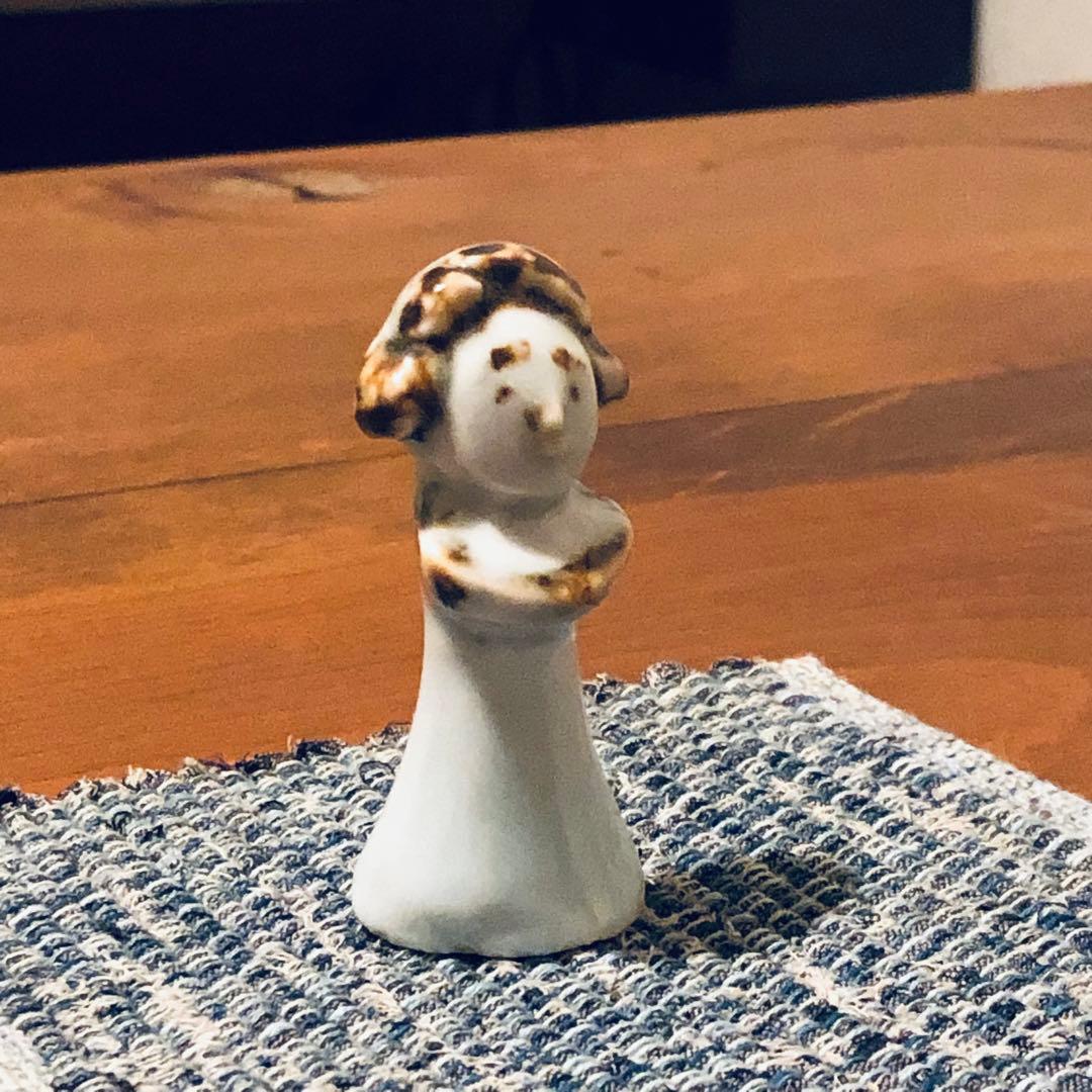 李朝の白磁鉄絵人形（鉄砂人形）男女一対　朝鮮民藝明器