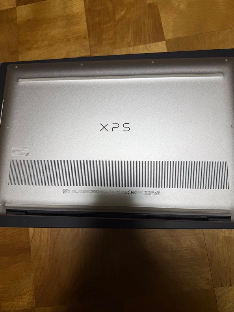 Dell XPS 15ノートパソコン