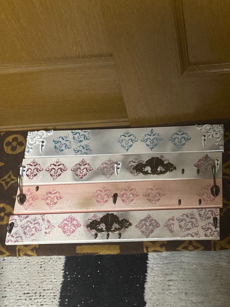 未使用♦️ゴシック調 コンパクト ハンガーフック♦️アンティーク風♦️金＆黒♦️送料込