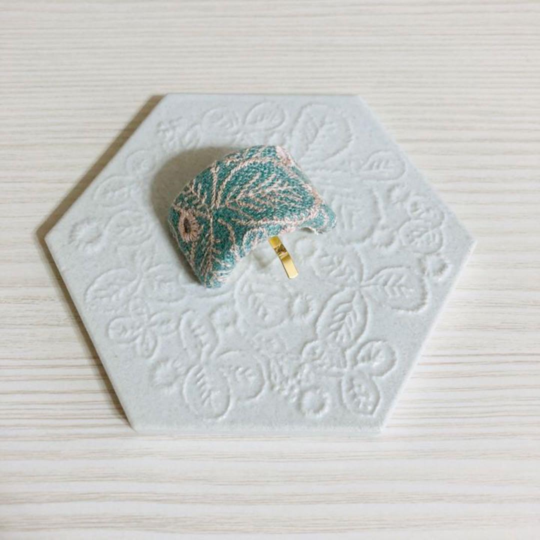 minperhonen ミナペルホネン　ポニーフック　#68