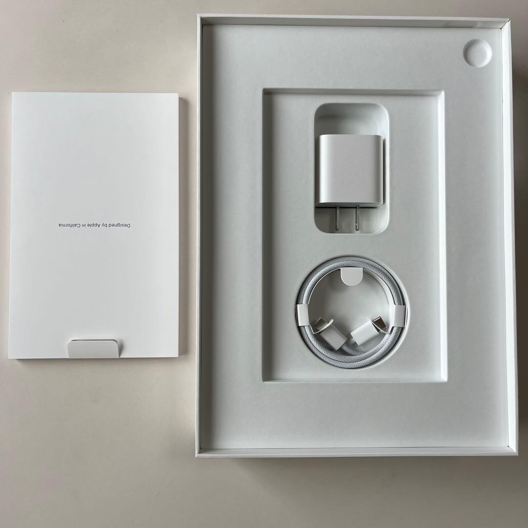 黒*子様 Apple 第10世代 iPad 64GB Wi-Fi シルバー ケー