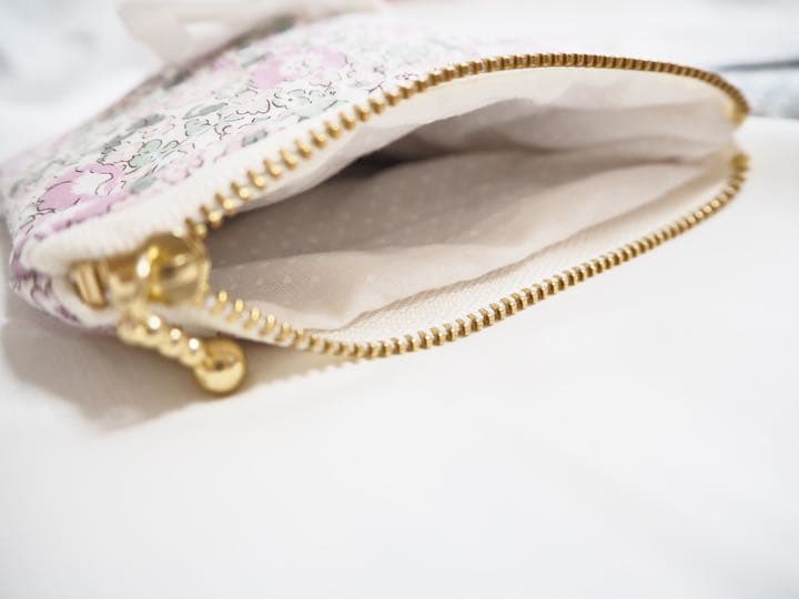 【気まぐれSALE】ハンドメイド　ファスナー付き　ティッシュケース　【ミシェル】