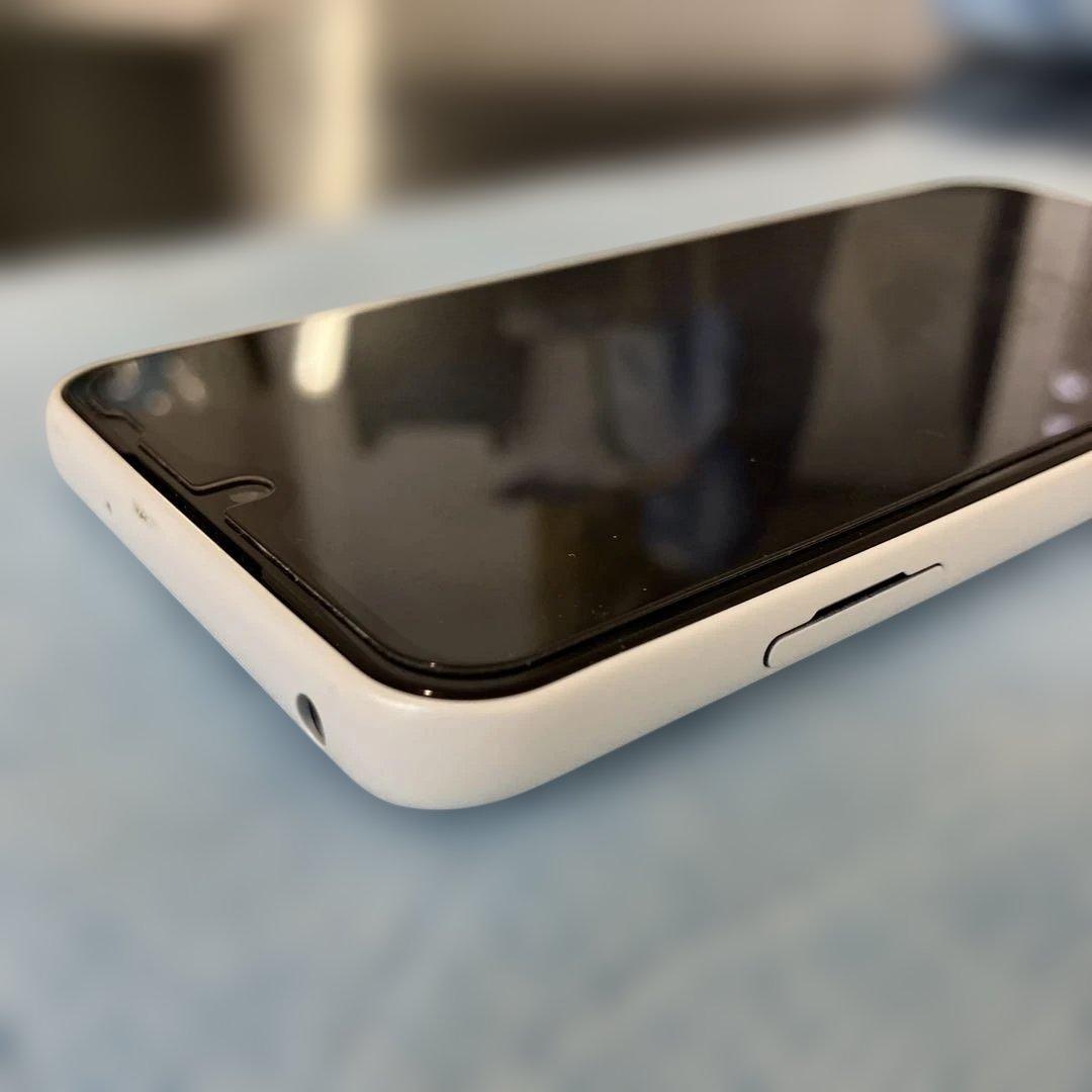 arrows We FCG01 64GB ホワイト　スマートフォン