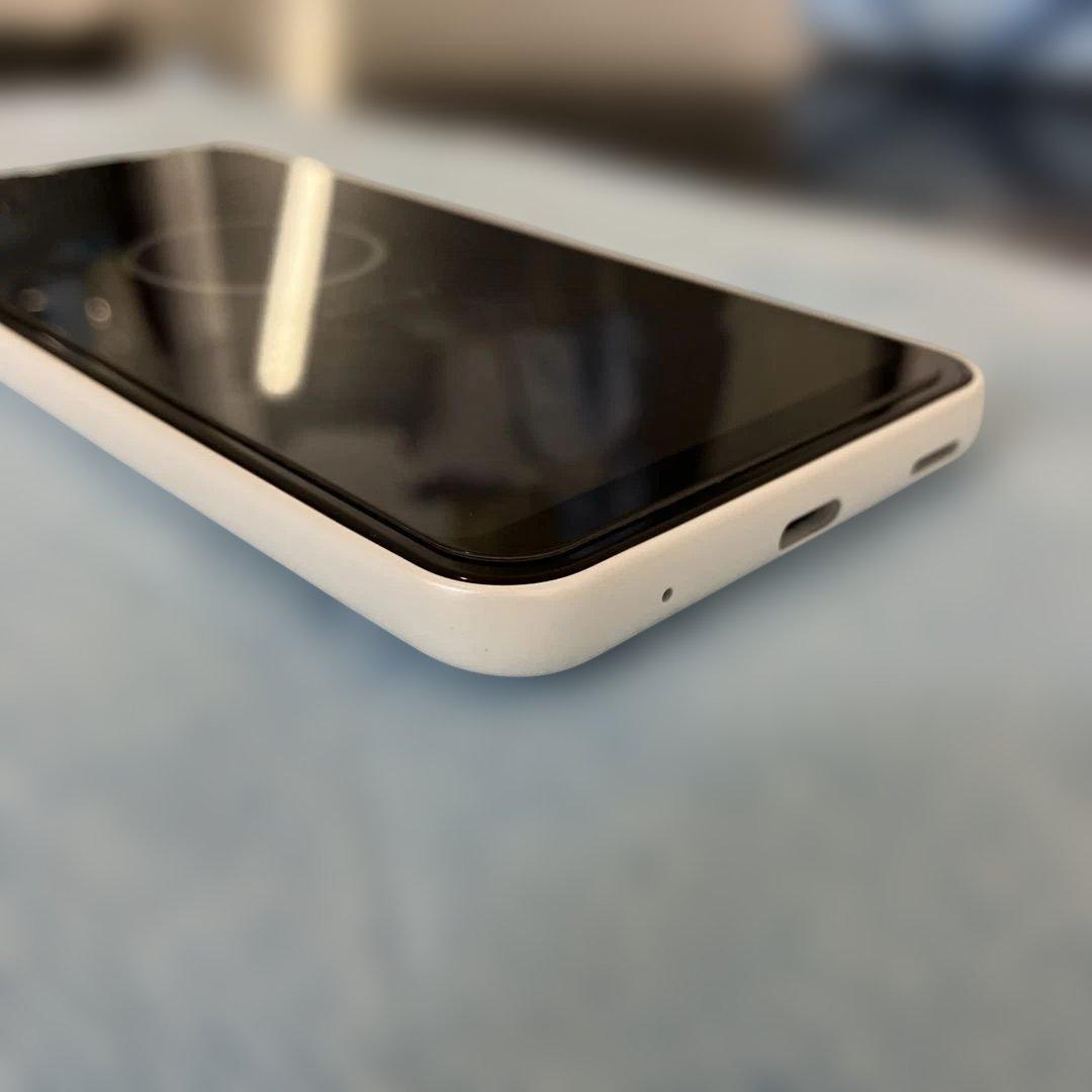 arrows We FCG01 64GB ホワイト　スマートフォン