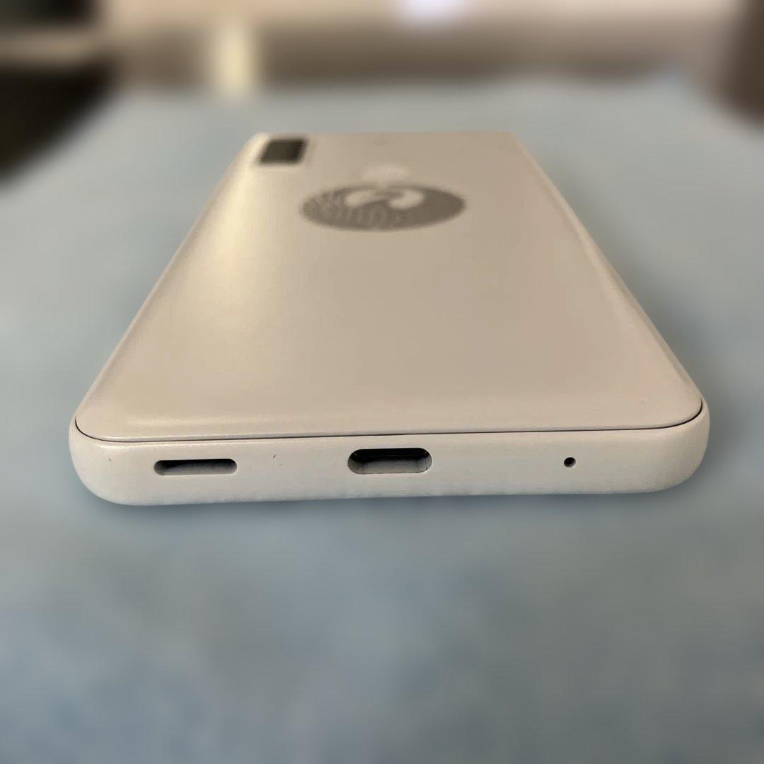 arrows We FCG01 64GB ホワイト　スマートフォン