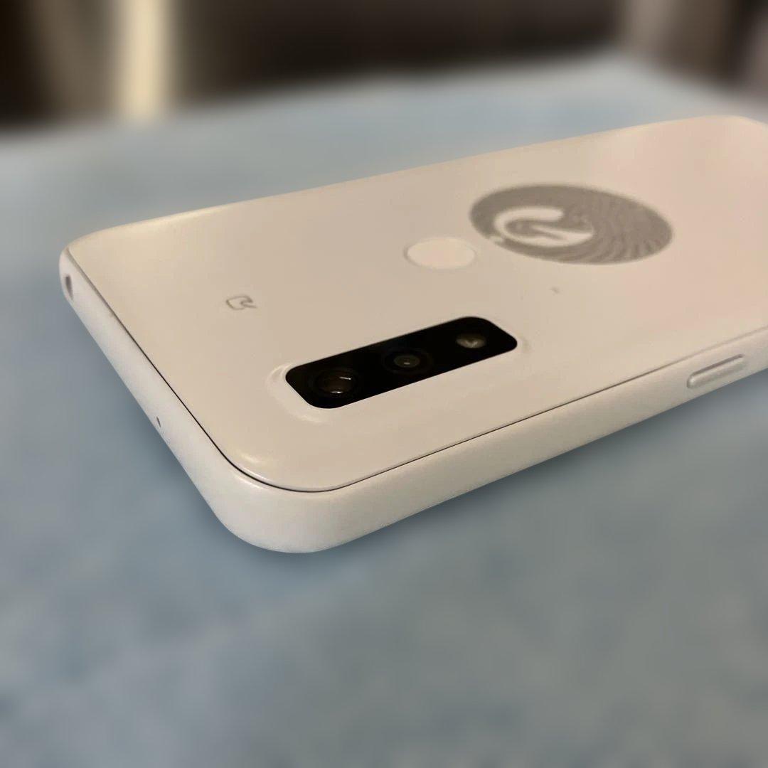 arrows We FCG01 64GB ホワイト　スマートフォン