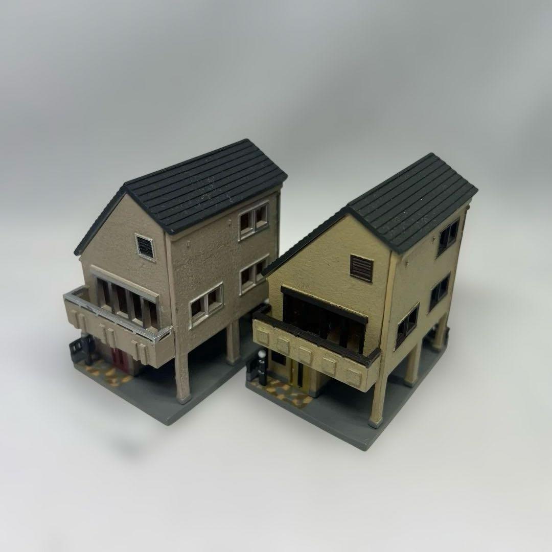 Nゲージ　鉄道模型　ジオタウン　跨線橋　商店　民家　住宅　トイレ　車　等々19点