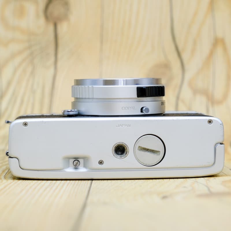 【整備品】珍品　KONICA C35 コニカ シルバーカウンター