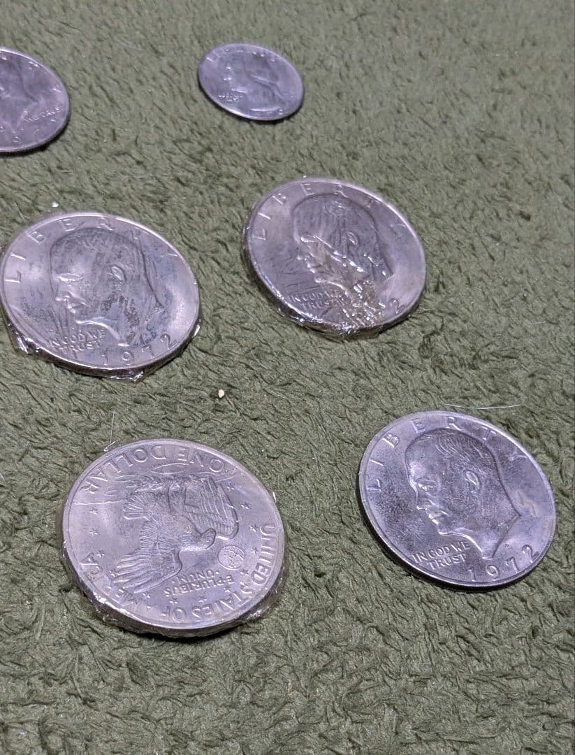 アイゼンハワー　1972年1ドル5枚　ケネディハーフダラー2枚など　フィルム巻