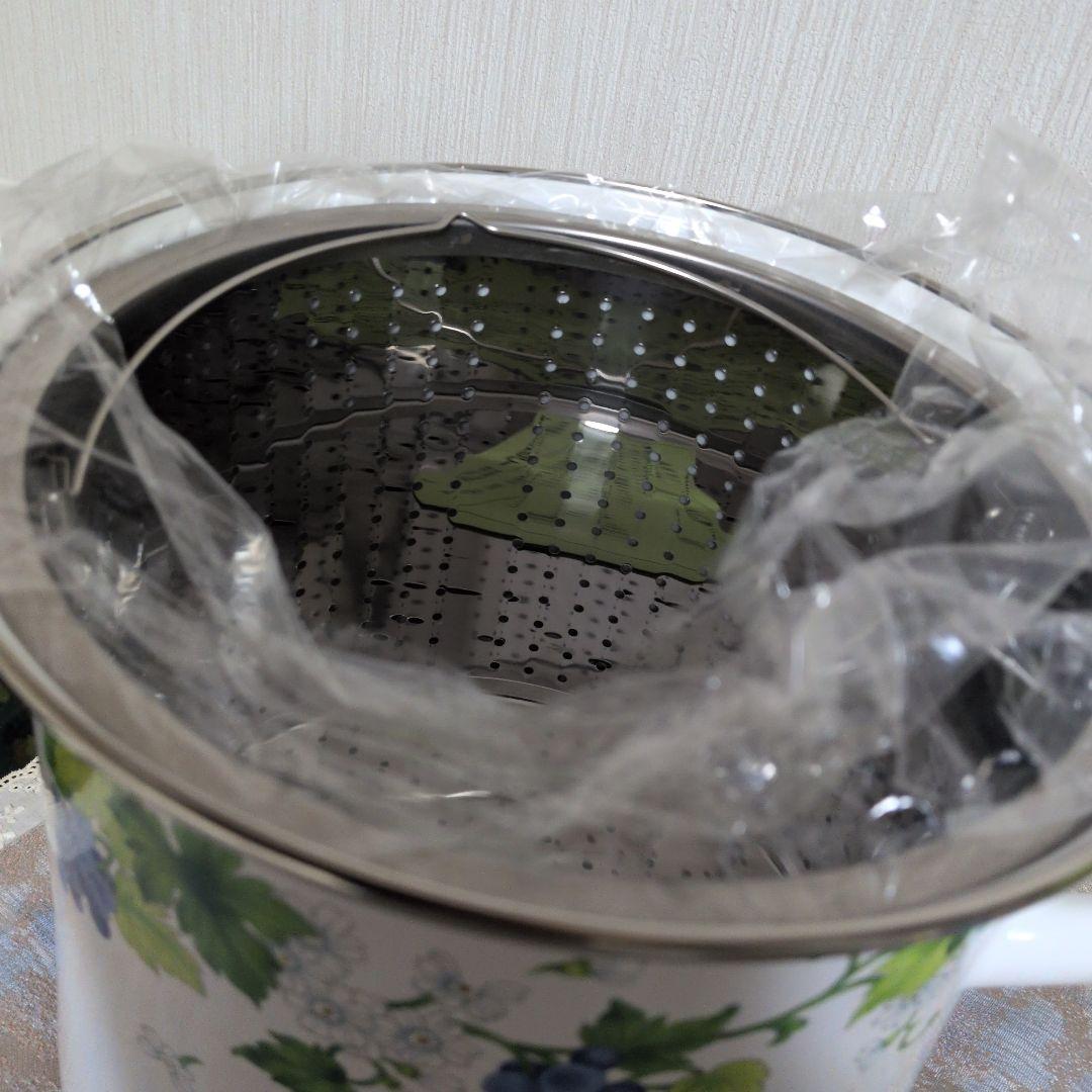 ブドウデザイン 両手鍋 ストレーナー付き