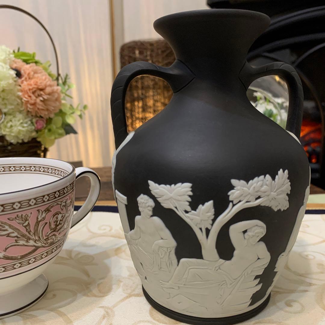 希少　ウェッジウッド ジャスパー　ポートランドベース　ポートランドの壺　黒壺