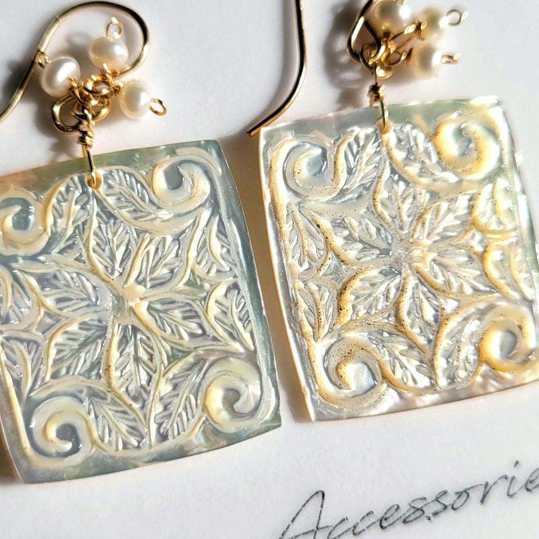 マザーオブパール カービングピアス