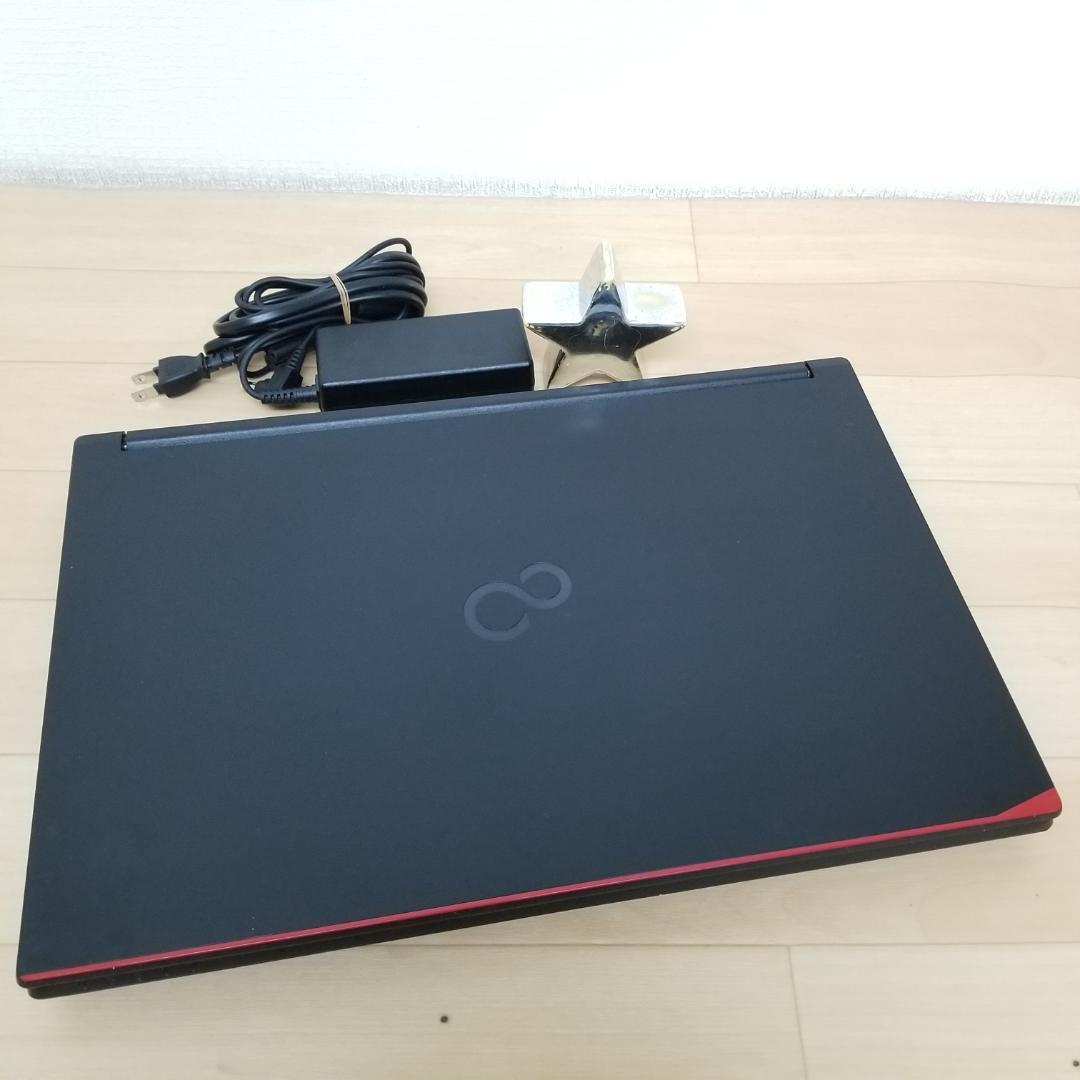 期間限定 新品SSD第8世代 Win11 即使用可ノートPC 富士通(E0472