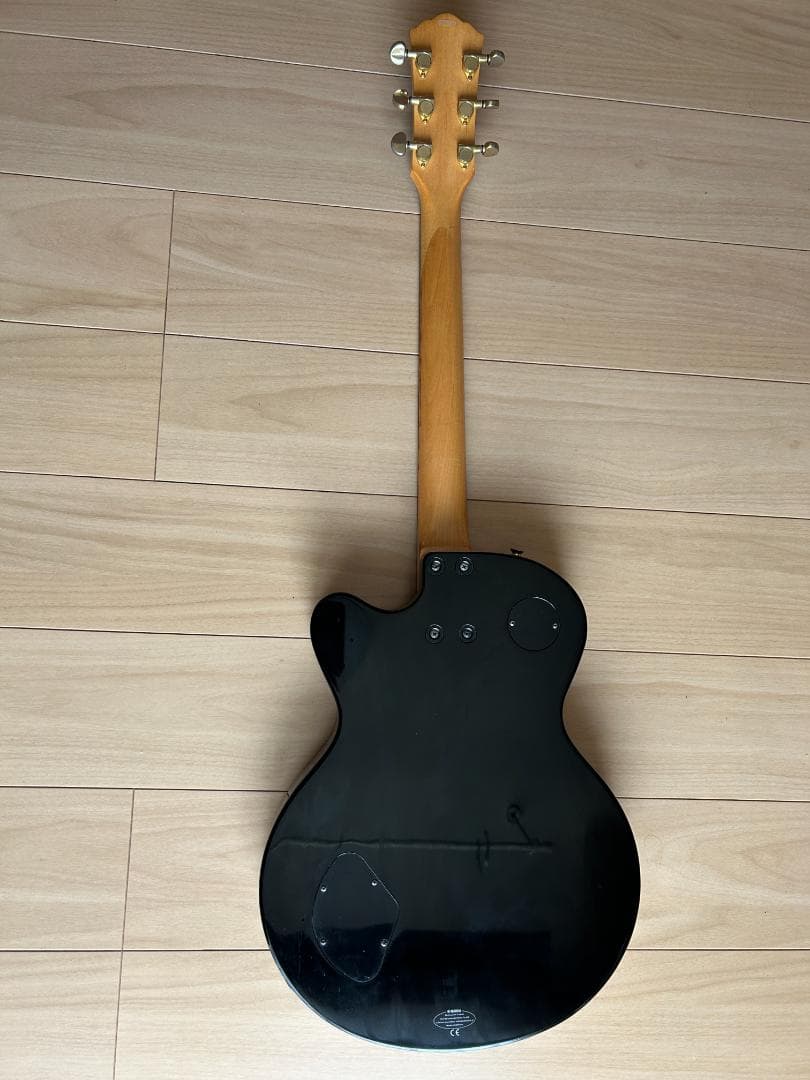 YAMAHA セミアコ AEX520 ブラック「中古」