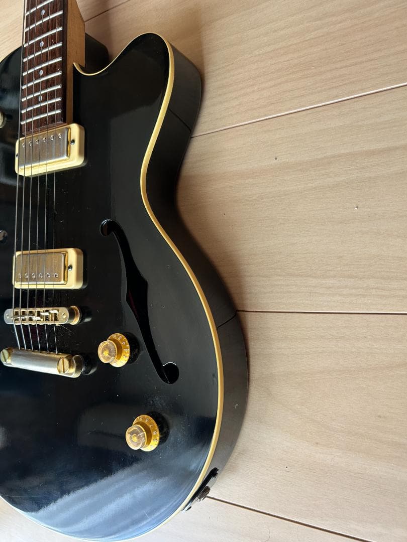 YAMAHA セミアコ AEX520 ブラック「中古」