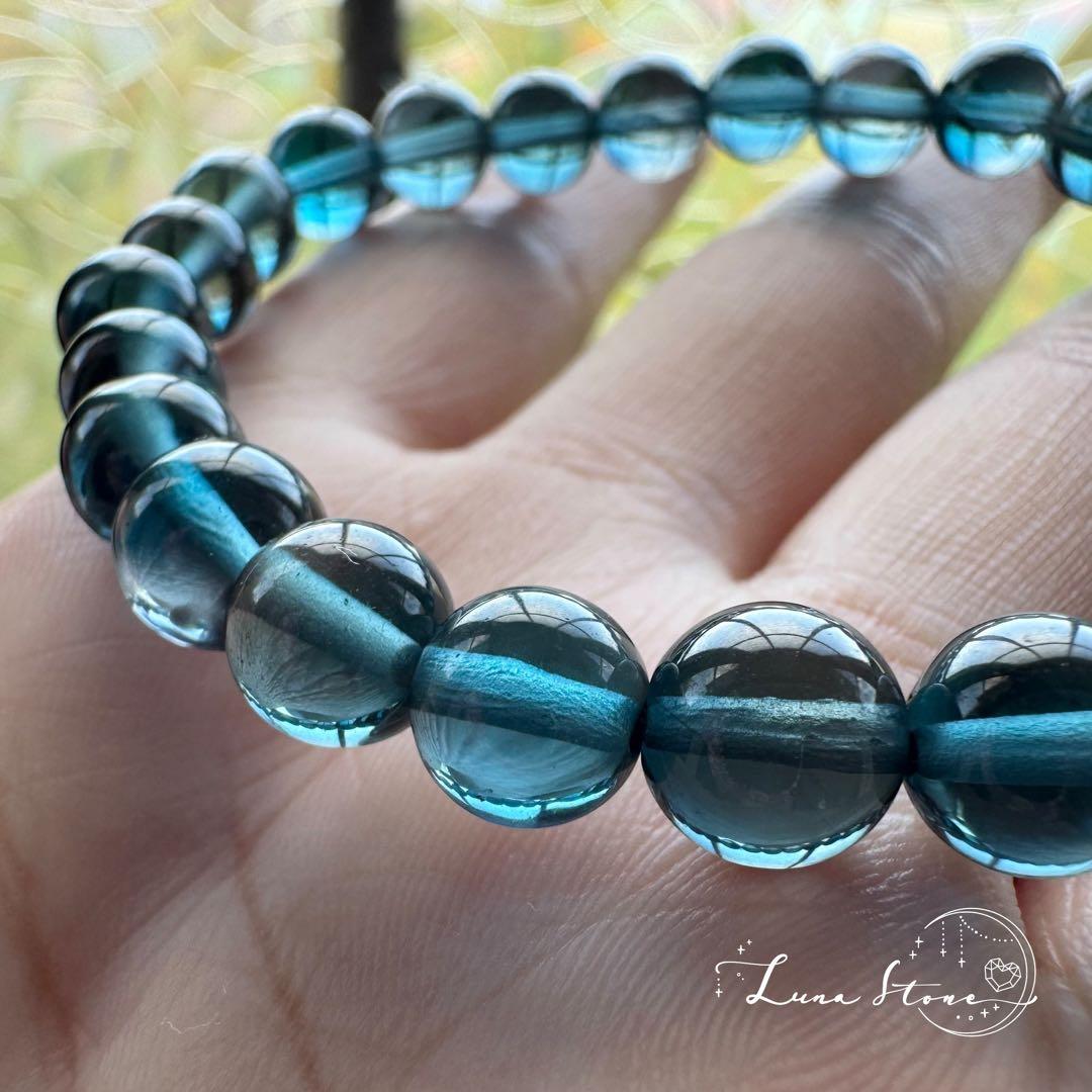【ロンドンブルートパーズ】深く澄んだ青をまとう希少石 天然石 ブレスレット