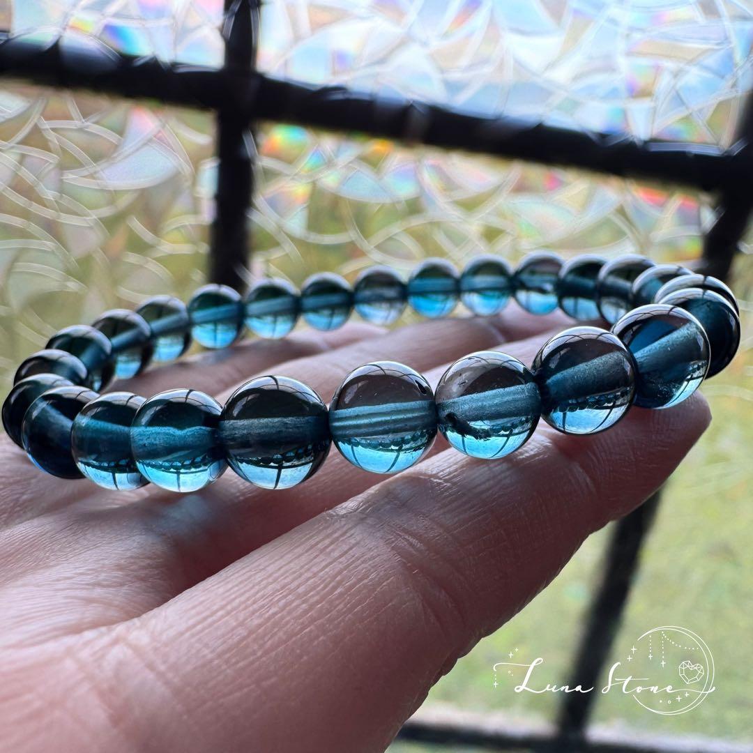 【ロンドンブルートパーズ】深く澄んだ青をまとう希少石 天然石 ブレスレット