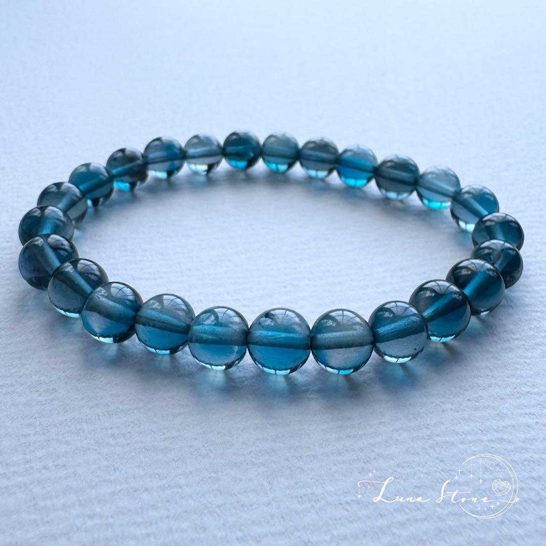 【ロンドンブルートパーズ】深く澄んだ青をまとう希少石 天然石 ブレスレット