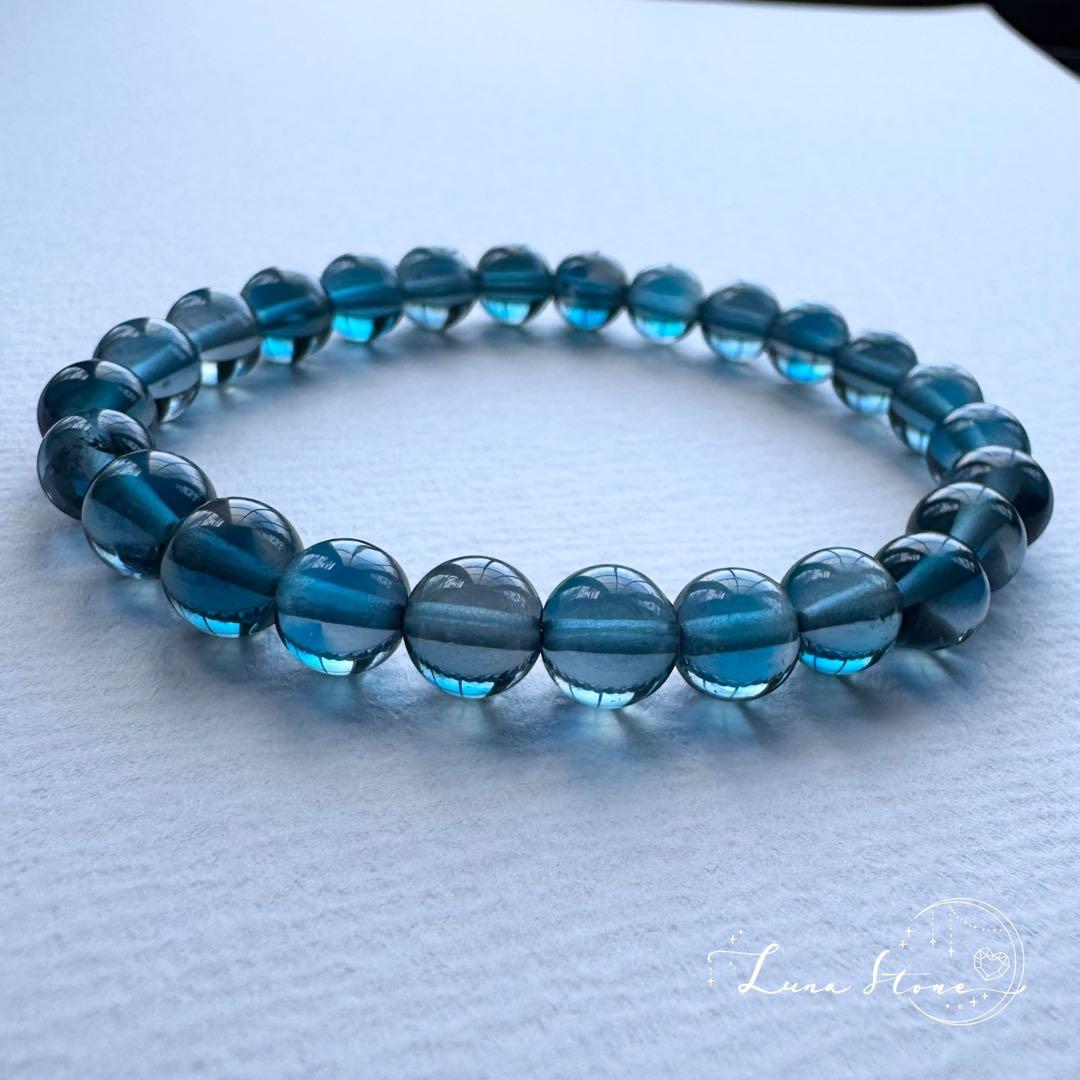 【ロンドンブルートパーズ】深く澄んだ青をまとう希少石 天然石 ブレスレット