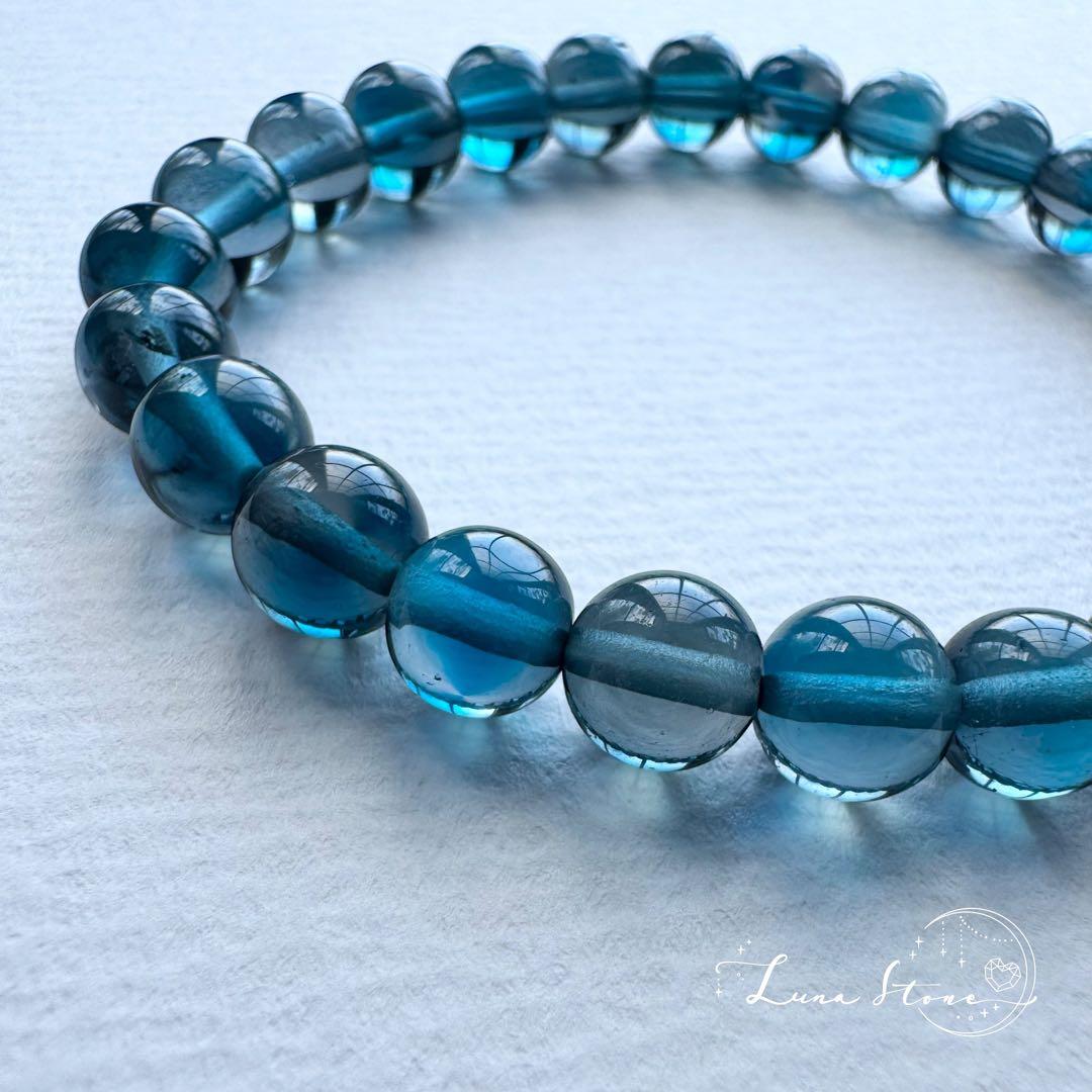 【ロンドンブルートパーズ】深く澄んだ青をまとう希少石 天然石 ブレスレット