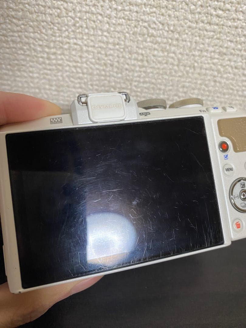 OLYMPUS PEN ホワイト ミラーレス一眼 14-42mmレンズ